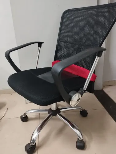 Cadeira giratória escritório pé cromado