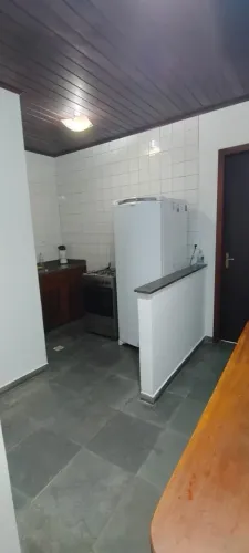 Apartamento no trevo da barbuba, todo mobiliado, entrar e morar. Tudo a pé.