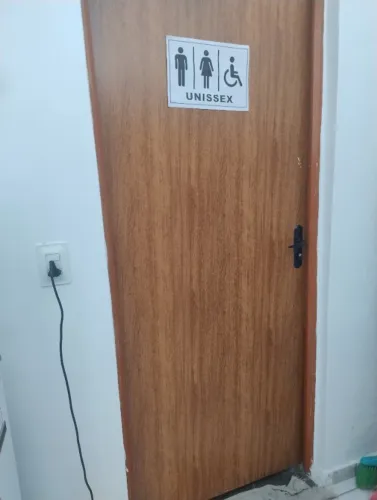 Vende-se drogaria na avenida principal da Vila Irmã Dulce (estrutura completa)