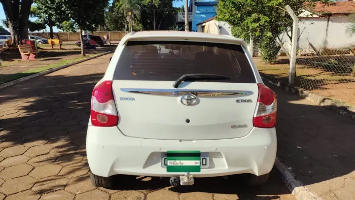 Toyota Etios XLS 1.5 Flex 16V 5P Mec. 2013