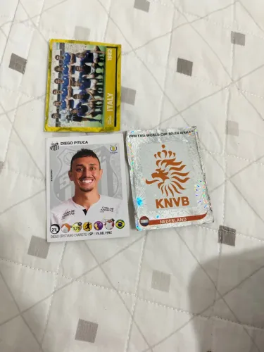3 figurinhas