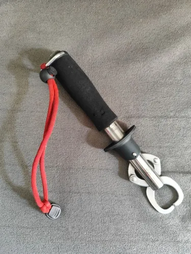 Alicate de contenção de pesca