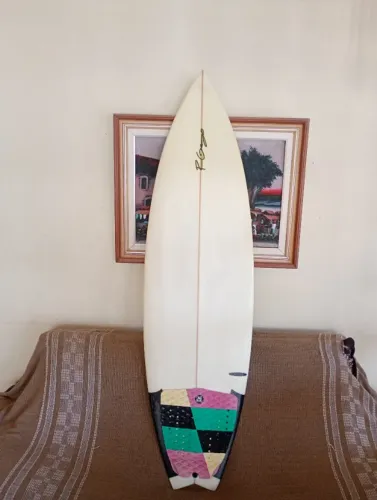 Prancha de surf semi nova