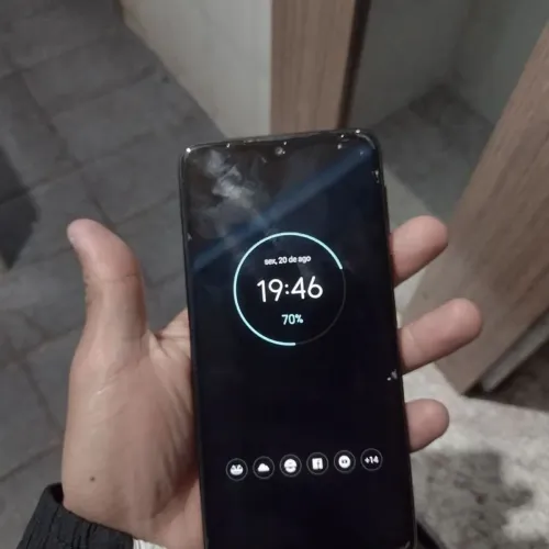 Moto g8 play