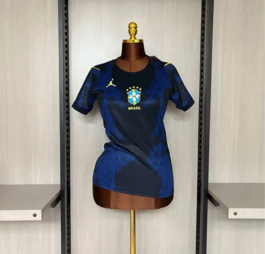 Camisa do Brasil feminina tailandesa M