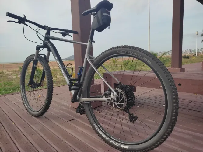 Vendo bicicleta mountain bike Cannondale Four Trail XL Tamanho 21