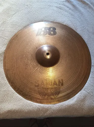 ## Prato de bateria Sabian B8 Ride 20, sem detalhes estruturais, ótimo custo benefício!!