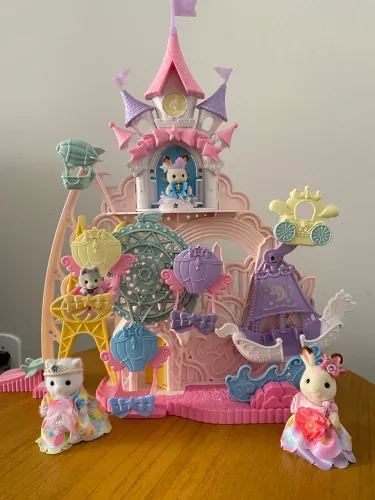Brinquedo Parque Familia Sylvanian com Caixa