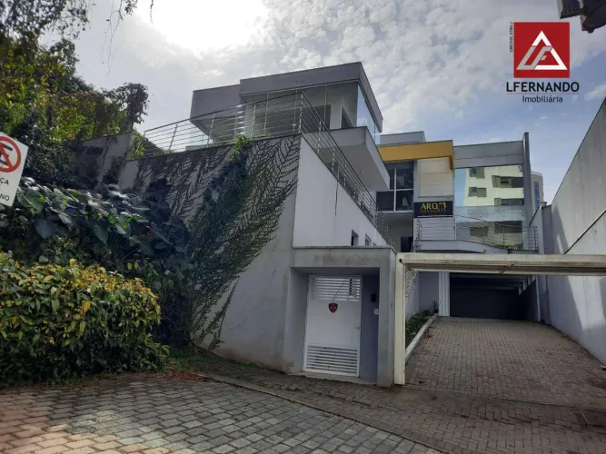 Casa residencial/comercial com 4 dormitórios, sendo 2 suítes à venda, 647 m² por R$ 3.200.