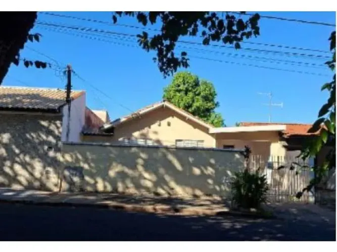 CASA RESIDENCIAL em LINS - SP, NÚCLEO HABITACIONAL MONSENHOR PASETTO