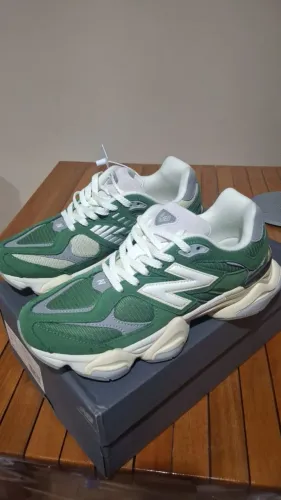 Tênis New Balance 9060 N 41