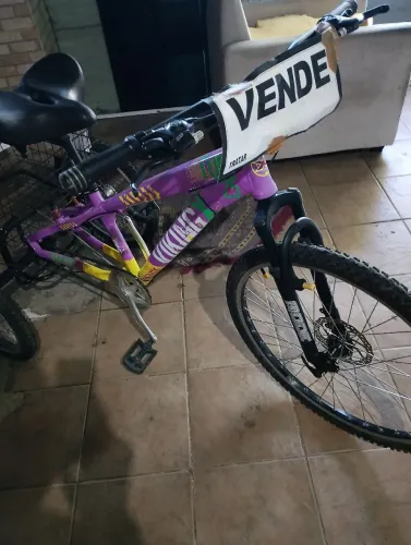 Triciclo a venda
