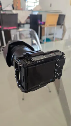 Câmera Sony ZVE10