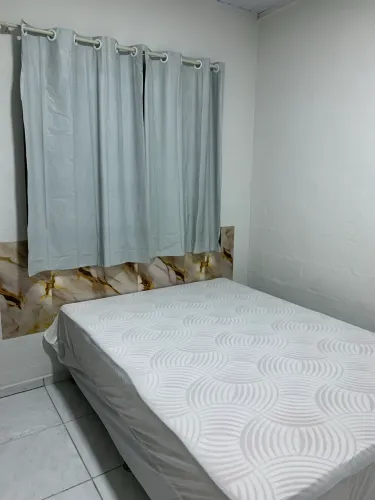 Alugo kitnet em Manoel Plaza 