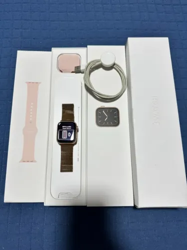 Apple Watch Series 5 - 40mm - Gold Aluminum - Original