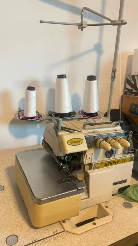 Máquina de Costura industrial 