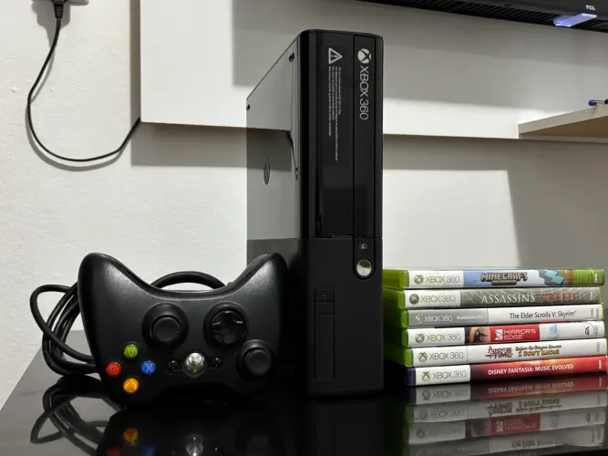 Xbox 360 Super Slim Bloqueado + 6 Jogos Mídia Física NEGOCIÁVEL
