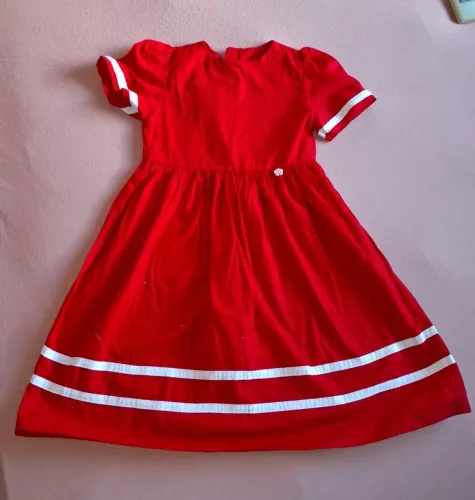 Vestido vermelho infantil