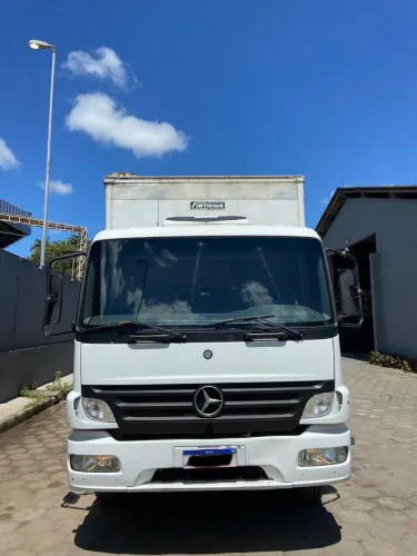 Atego 2425