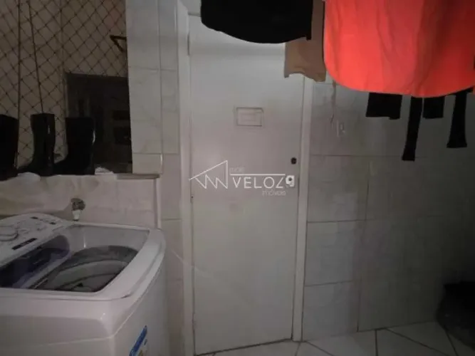 Apartamento : / Residencial / Laranjeiras