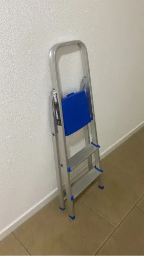 Escada em alumínio 3 degraus