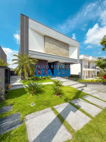 CASA EM CONDOMÍNIO - CAMPOS DO CONDE - SP