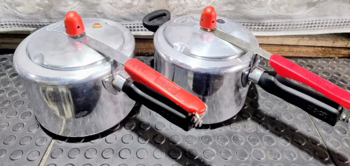 PANELA DE PRESSÃO CLOCK 4,5LT - POR FAVOR, SÓ CHAME SE REALMENTE LEU A DESCRIÇÃO DO!