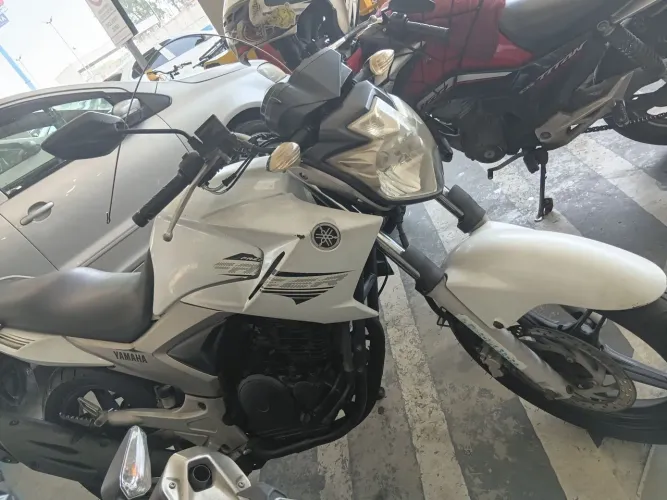 Moto conservada ótimo estado de conservação.