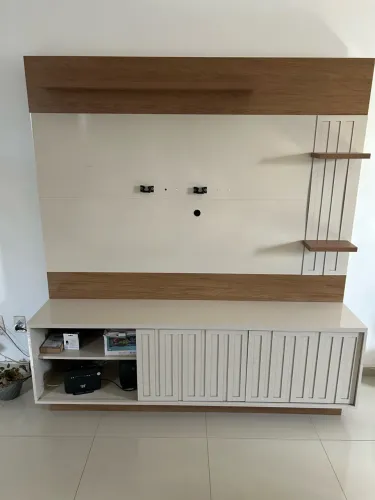 Rack com painel integrado
