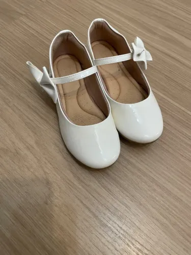Sapato infantil branco festa Ortopé tam. 33