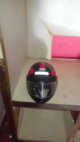 Capacete ótimo estado