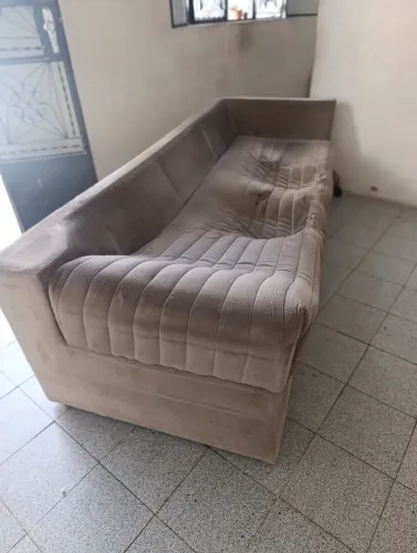 Sofá muito confortável e grande (Leia a Descrição)