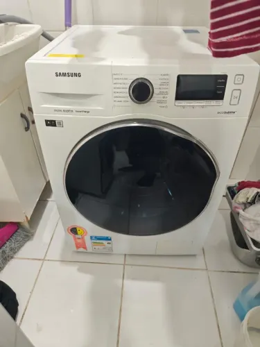 Lava e Seca Samsung WD6000 com Ecobubble WD11J64E4AW Branca - 11Kg