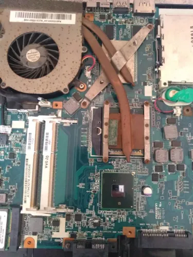  Placa Mãe Sony VAIO VPCEA46FM Processador: Intel Core i5-480M a 2.67GHz.