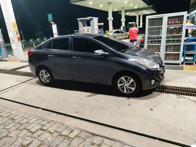 Hyundai HB20S Premium 1.6 Flex 16V Aut. 4P 2014