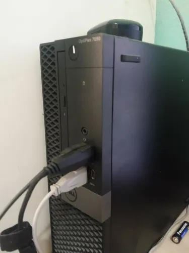 Cpu optiplex 7050 12gbs i7 7th gem
