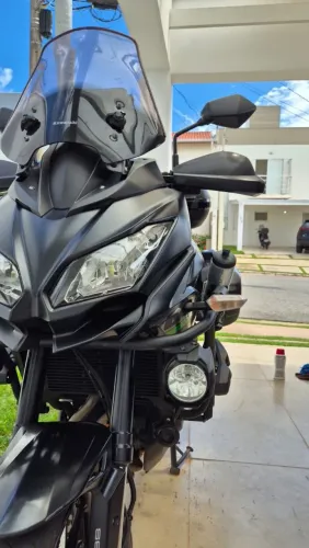 Versys 650 Tourer com acessórios 