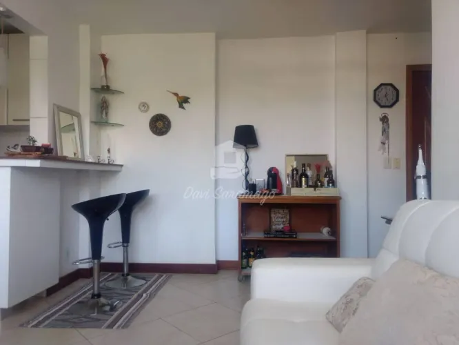Apartamento reformado de 65m², 2 quartos (1 suíte), a Venda