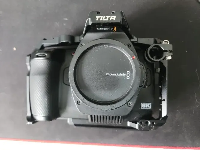 Blackmagic Pocket Cinema Camera 6K PRO