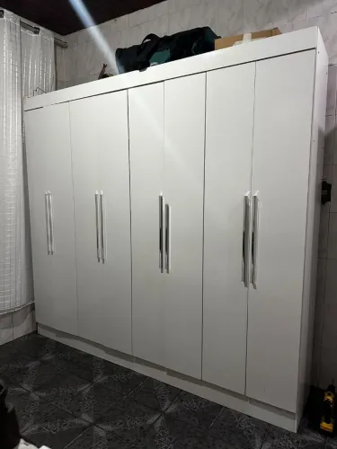 Guarda-roupa casal