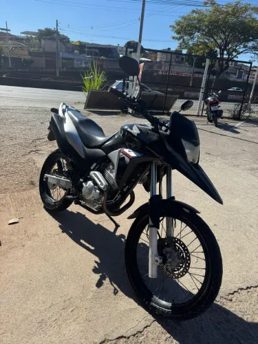 XRE 2015 mais nova da OLX