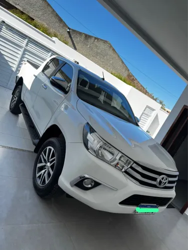 Toyota Hilux CD SRV 4X4 2.8 TDI Diesel Aut. 2018