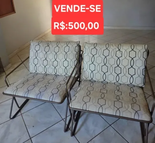 VENDE-SE 2 POLTRONAS