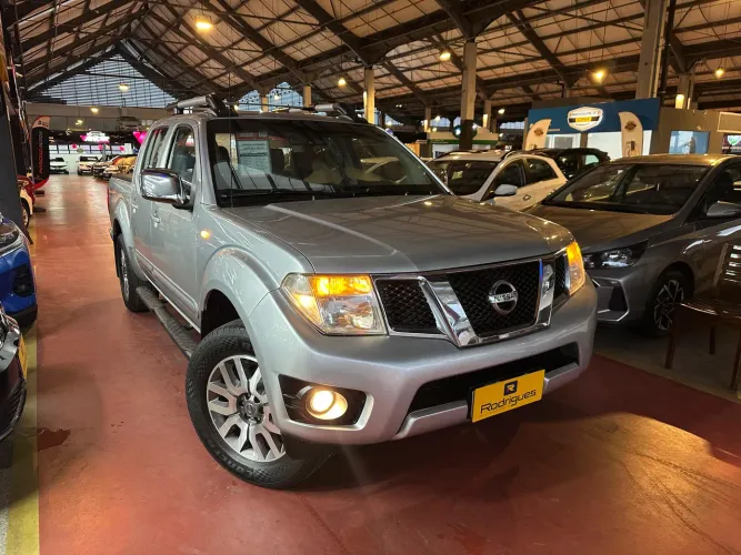 Nissan Frontier SL CD 4X4 2.5tb Diesel AUT 2014