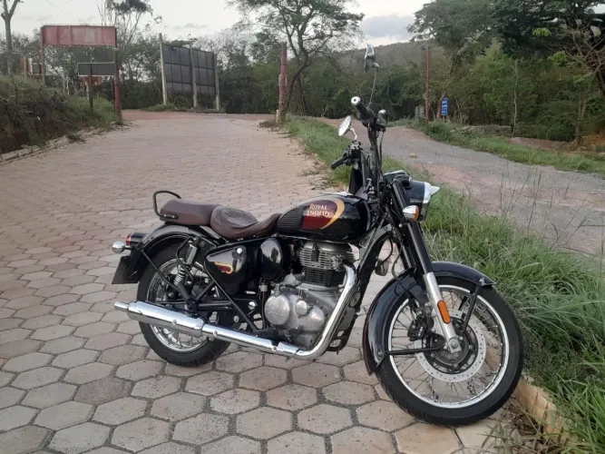 Royal Enfield Classic Dark 350cc ABS 2023
