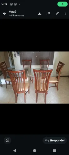 Vendo mesa com 6 cadeiras