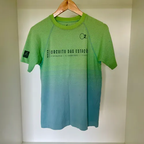 camiseta esportiva circuito das estações p