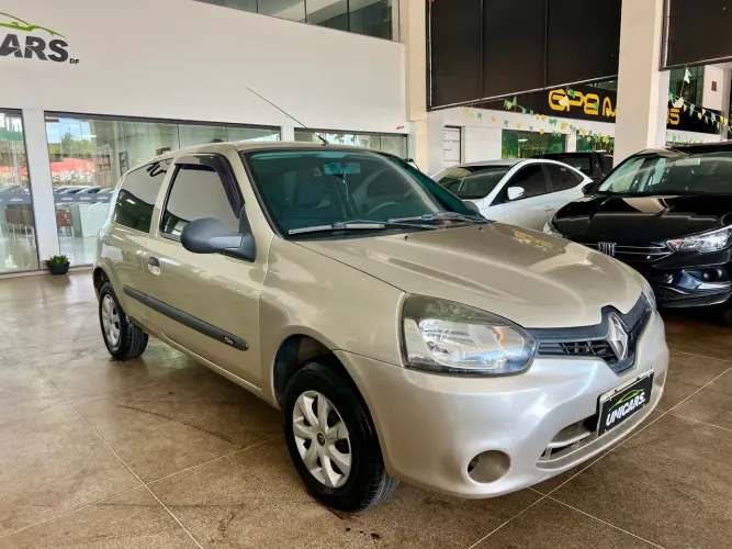 Renault Clio Authentique 1.0 8V 3P 2013