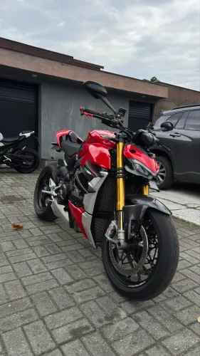 Ducati Streetfighter V4s 2022