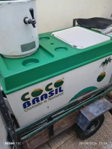 Carrinho de Coco semi-novo com reboque